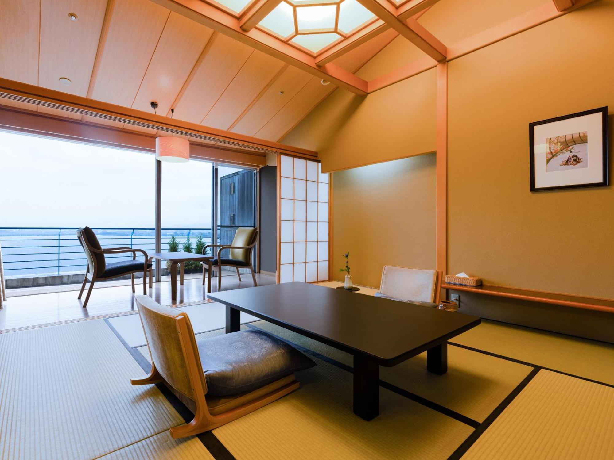 Apa Hotel & Resort Kaga Katayamazu Onsen Kasuikyo Εξωτερικό φωτογραφία